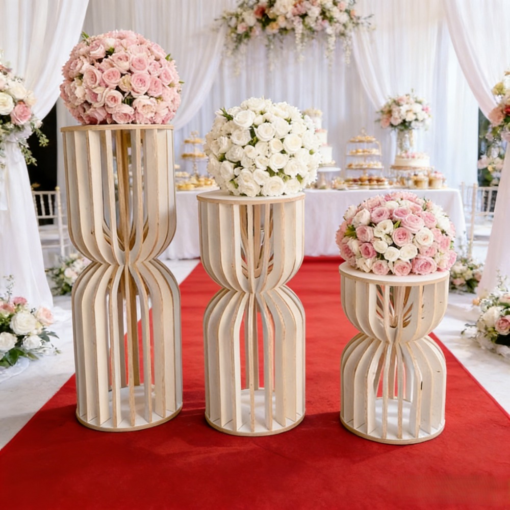 Wedding Supply Rentals - Support floral en bois style colonne